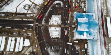 Vilniaus Stoties rajono virsmas: iš pramoninės teritorijos į šiuolaikišką miesto centrą