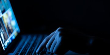 Į teismą perduoti ikiteisminiai tyrimai dėl disponavimo pornografinio turinio dalykais