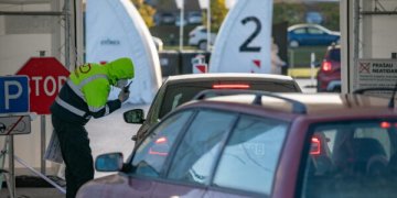 Vilniuje plečiamos periodinio testavimo nuo COVID-19 grupės