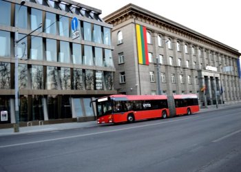 Viešasis transportas kovo 11 d. – šventinės dienos tvarkaraščiai, srautus stebės kontrolė