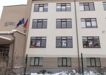 Dar 3 sostinės mokyklos planuoja atverti duris moksleiviams