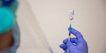 Vilnius kviečia vakcinacijai registruoti darbuotojus, kontaktuojančius su klientais