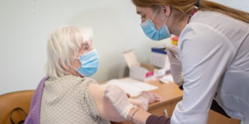 Senjorų  diena su vakcina – Vilnius kviečia skiepytis rekordiniu iki šiol „Pfizer” vakcinų kiekiu