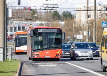Į vakcinacijos centrą „Litexpo” – specialiais 100 ir 200 autobusų maršrutais
