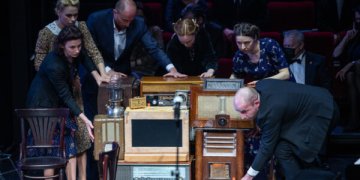 „Vakaras Faustui“ į teatro erdves sugrąžino nemarią Fausto Latėno muziką