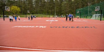 Trakų Vokėje atveriamas atnaujintas gimnazijos stadionas