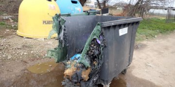 Išaiškinti šiukšlių konteinerių padegėjai