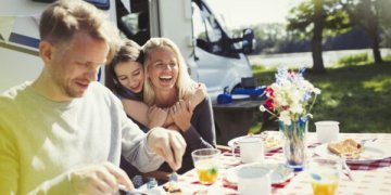 Atostogos su paaugliais: kaip nesusipykti ir turiningai praleisti laiką