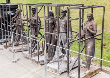 Vilnius nukeltas Žaliojo tilto skulptūras ruošiasi perduoti Lietuvos nacionaliniam muziejui