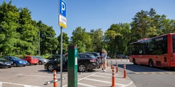 Į sostinės paplūdimius viešasis transportas važiuos dažniau, startuoja vasaros tvarkaraščiai