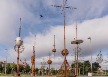 Vilniaus centre iškilo naujas „Sodas” – šiuolaikinio meno kūrinys