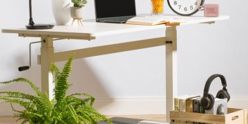 10 patarimų, kaip įrengti praktišką ir jaukią darbo vietą namuose