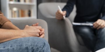 Ligonių kasos ragina drąsiai kreiptis nemokamos psichikos pagalbos