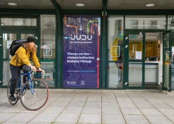 Diena be automobilio