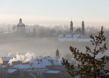 Svarstoma atsisakyti taršaus kietojo kuro Vilniaus gyvenamuosiuose būstuose