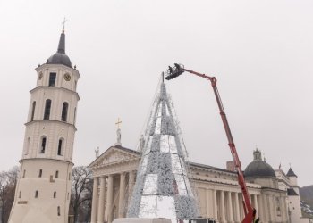 Vilnius pristatė „Kalėdų sostinėje 2021″ programą ir atskleidė eglės idėją