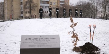 Atveriamas skveras kovotojo Juozo Lukšos-Daumanto atminimui
