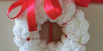 Daugiabutis puošniomis durimis