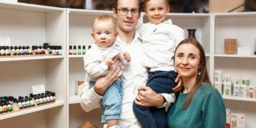 Po skaudžią akimirką patirto vadovo abejingumo nutarė kurti savo verslą: pradėjo vos nuo 11 eurų, o šiandien dalį pelno skiria labdarai