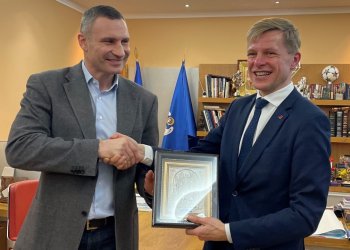 Vilnius ir dar 4 miestai kreipėsi į JTO: užtikrinkite neskraidymo zoną virš Ukrainos