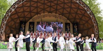 Iš vėl prie Šalčios skamba daina