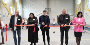 Lentvario pradinė mokykla atidarė išskirtinę sporto salę