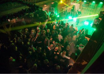 Gyvos muzikos vakaras Pilialaukyje su grupe ,,Stalker”