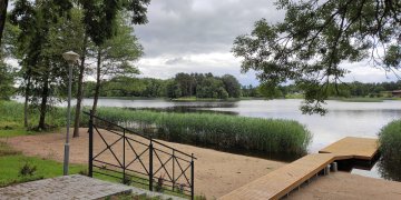 Baigtas tvarkyti Pikeliškių dvaro parkas. Kviečia apsilankyti!