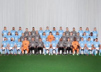 Dokumentikoje – šiurpios traumos Budapešte ir „Pietų IV“ rekordinio dydžio plakato kūrimo užkulisiai