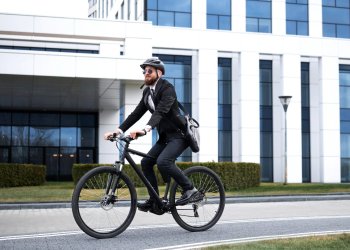 Su dviračiu į darbą