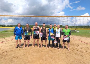 Kalesninkų komanda - paplūdimio tinklinio vyrų varžybų nugalėtoja