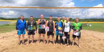 Kalesninkų komanda - paplūdimio tinklinio vyrų varžybų nugalėtoja