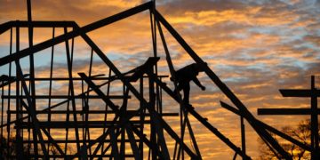 Ukrainos atstatymu besirūpinančiųjų ratas plečiasi: padės Aplinkos ministerijai pavaldi Statybos sektoriaus vystymo agentūra