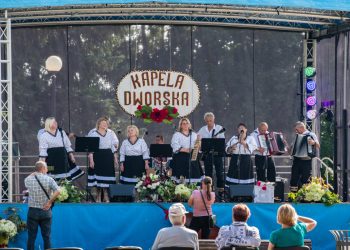 Maišiagaloje praūžė tradicinė amatų mugė ir „Kapela Dworska“ koncertas