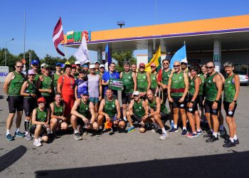 Vilniaus rajone tradiciškai sutikti „Baltijos kelio“ bėgikai