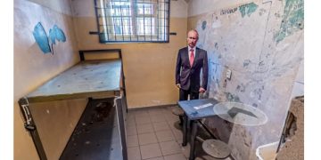 Vilnius užsienio žiniasklaidos akiratyje: dėmesio sulaukė ,,Stranger Things‘‘ lokacija, Lukiškėse įkalintas Putinas ir ekstremali pramoga TV bokšte