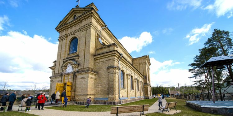 Vaidotų Šv. Apaštalo Pauliaus Atsivertimo parapija