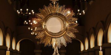 Švč. Sakramento adoracija Vilniaus arkivyskupijos bažnyčiose (rugpjūtis)