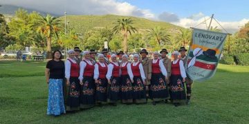 Liaudiškų šokių grupė „Lendvarė“