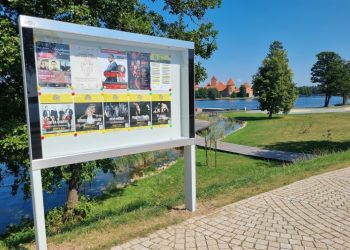 JUBILIEJŲ ŠVENČIANČIUS TRAKUS PAPUOŠĖ IR NAUJI INFORMACINIAI STENDAI