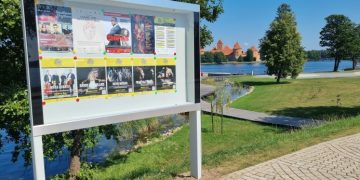 JUBILIEJŲ ŠVENČIANČIUS TRAKUS PAPUOŠĖ IR NAUJI INFORMACINIAI STENDAI