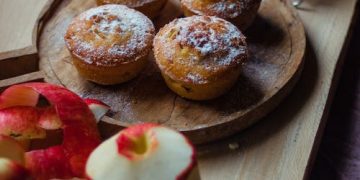 Obuolių fiesta virtuvėje: trys skanėstų idėjos, kaip pasidžiaugti obuolių derliumi šį rudenį