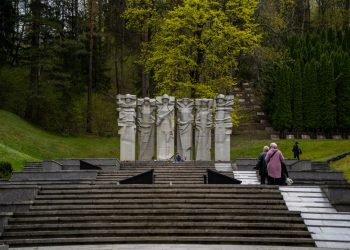 Po spalio 5 d. Tarybos sprendimo Antakalnio kapinėse nebeliks memorialo sovietų kariams