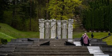 Po spalio 5 d. Tarybos sprendimo Antakalnio kapinėse nebeliks memorialo sovietų kariams