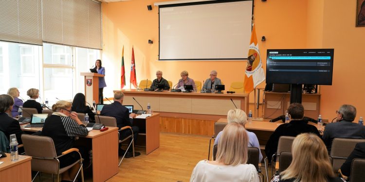 Posėdžiavo Vilniaus rajono savivaldybės taryba
