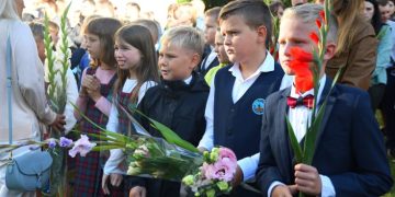 Trakų rajono pirmokai į mokslo kelią palydėti su dovanomis