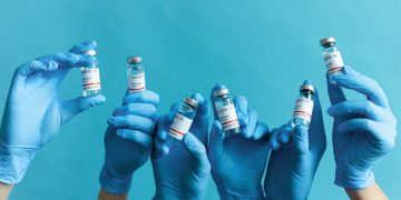 Omikron atmainos B.4 ir B.5 potipiams adaptuotos vakcinos – jau Lietuvoje