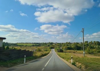 Vilniaus rajone vykdomi kelių ir gatvių asfaltavimo darbai. Jau išasfaltuota apie 13 km kelių