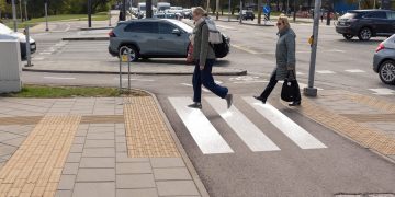 Dviračių ir pėsčiųjų takų susikirtimo vietose Vilnius išbandys ženklinimą