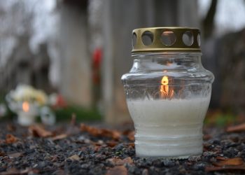 Prieš Visų šventųjų ir Vėlinių dienas aplankyti iškilių asmenybių ir visuomenės veikėjų kapai